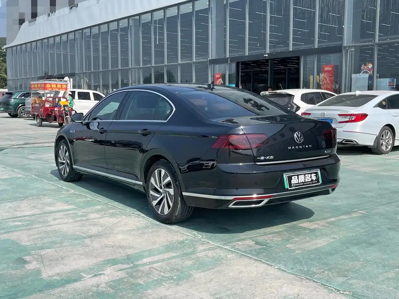 2022 Volkswagen Passat PHEV GTE Luxury Edition — миниатюра 14