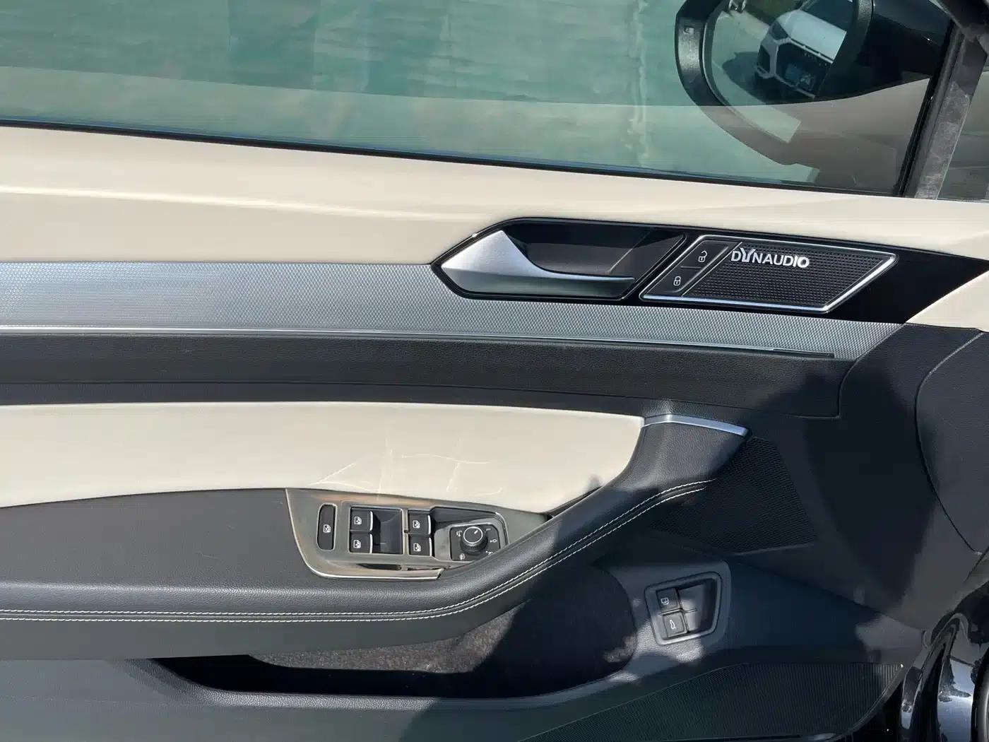 2022 Volkswagen Passat PHEV GTE Luxury Edition — миниатюра 7