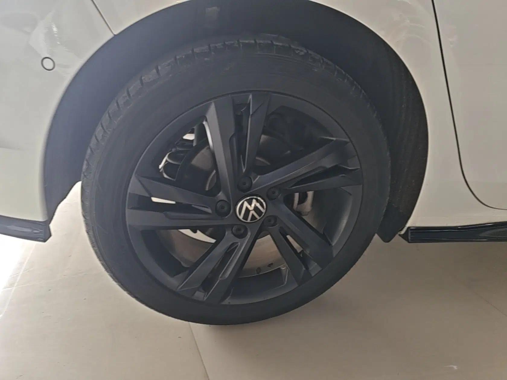 Volkswagen Golf 2023 Facelift 280TSI DSG R-Line Lite — миниатюра 11