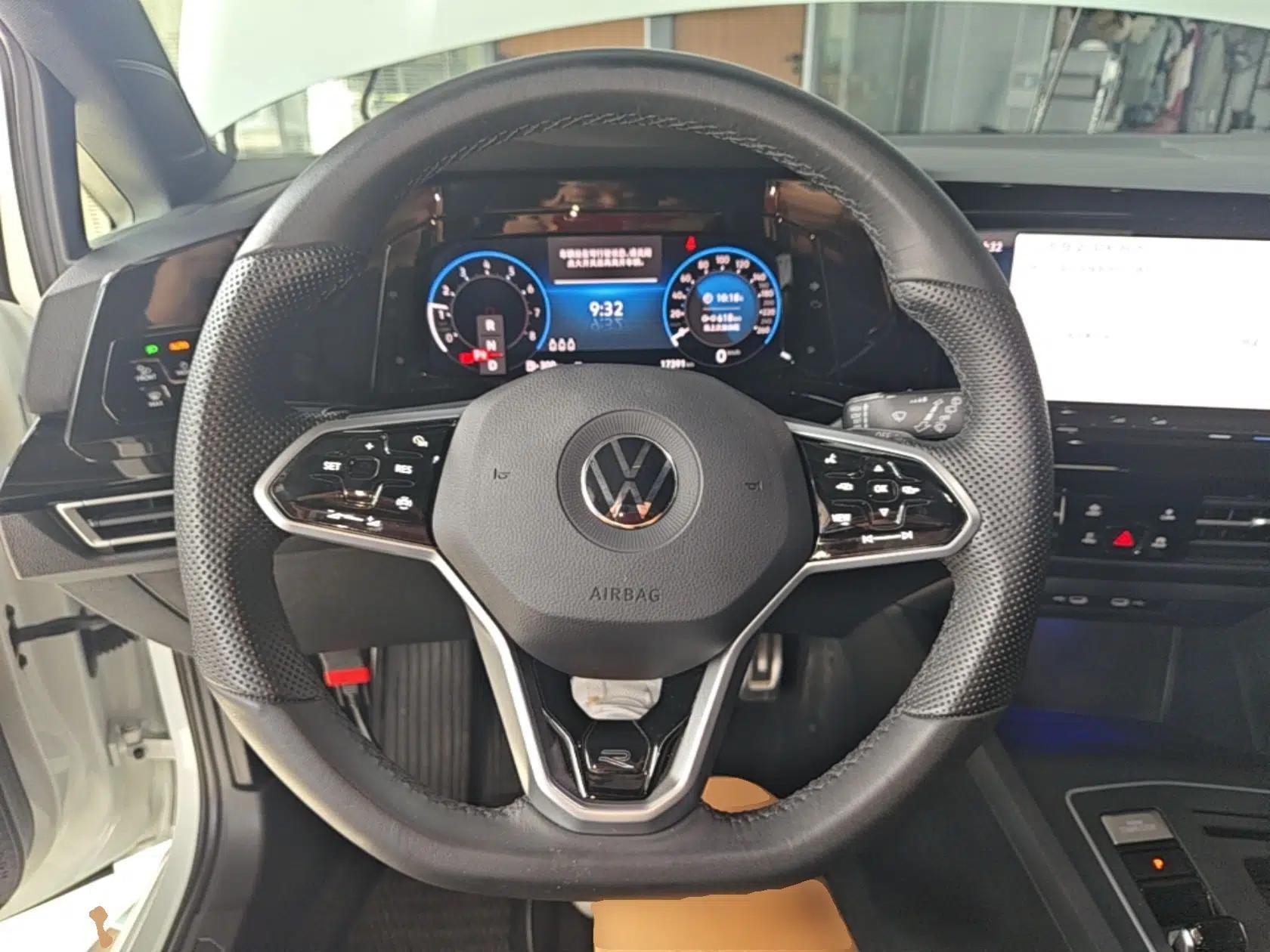 Volkswagen Golf 2023 Facelift 280TSI DSG R-Line Lite — миниатюра 13