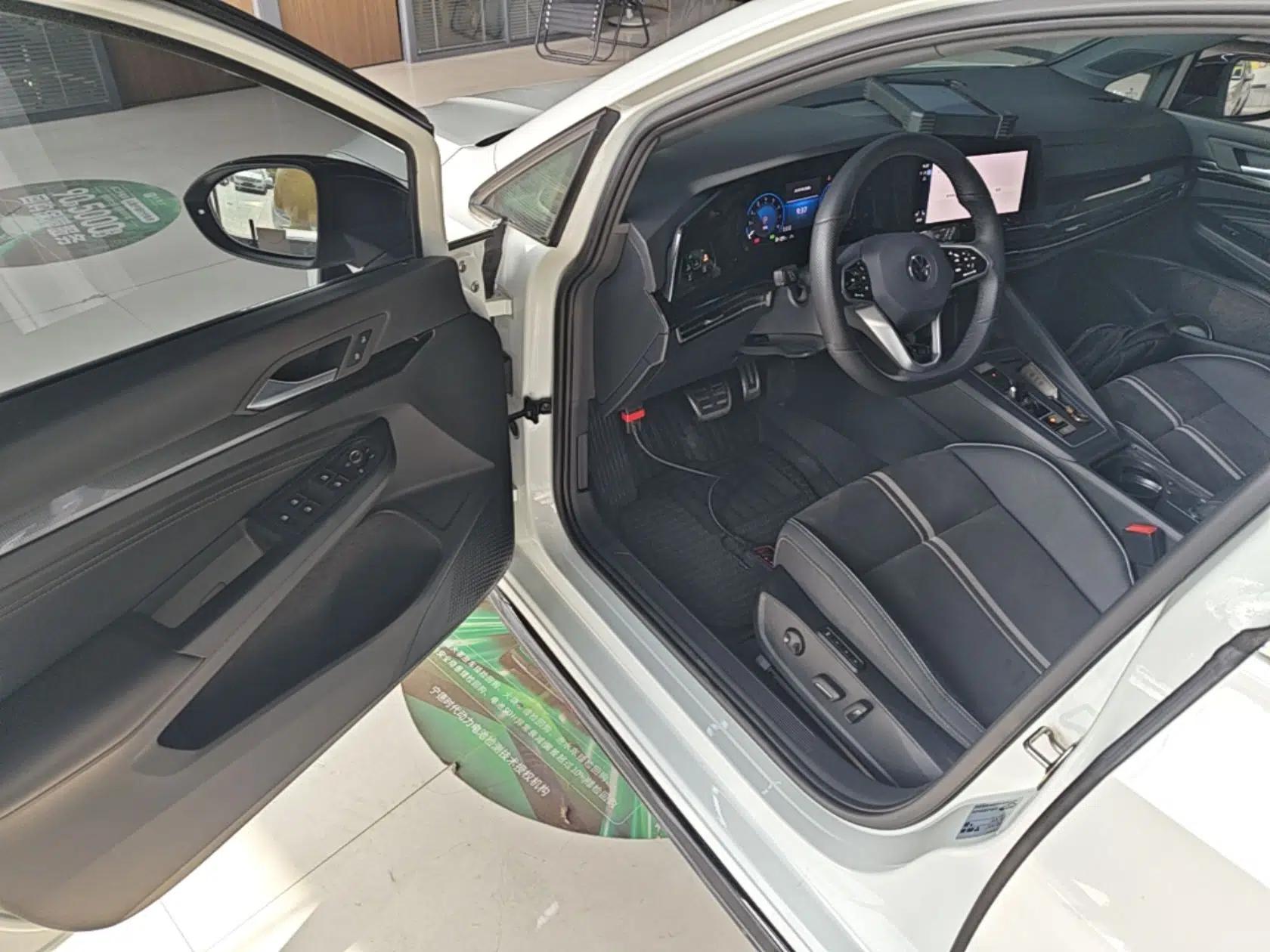 Volkswagen Golf 2023 Facelift 280TSI DSG R-Line Lite — миниатюра 18