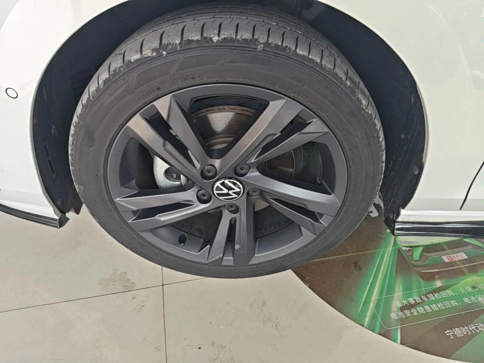 Volkswagen Golf 2023 Facelift 280TSI DSG R-Line Lite — миниатюра 10