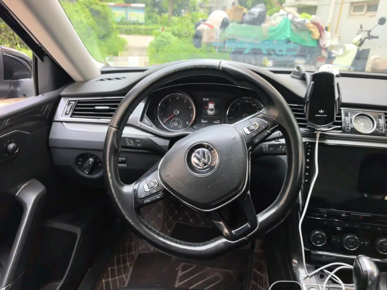 Volkswagen Passat 2017 330TSI DSG Prestige Edition — миниатюра 10