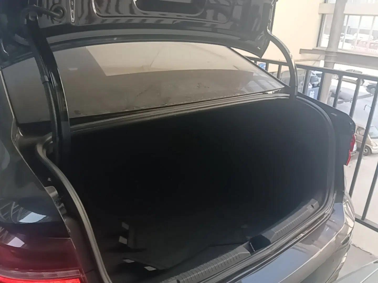 Volkswagen Lavida 2023 280TSI DSG Starry Sky Elegance Edition — миниатюра 22