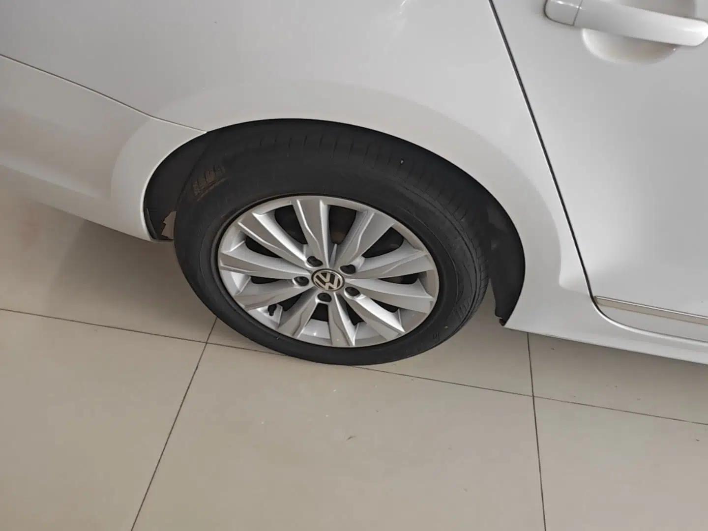 Volkswagen Sagitar 2016 230TSI 25th Anniversary Edition — миниатюра 11