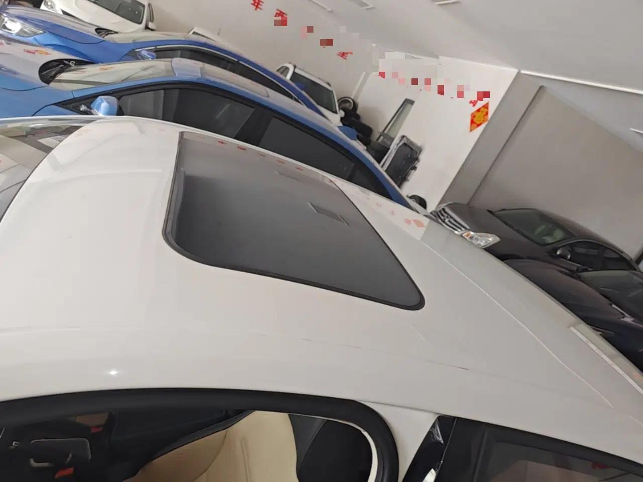 Volkswagen Sagitar 2016 230TSI 25th Anniversary Edition — миниатюра 7