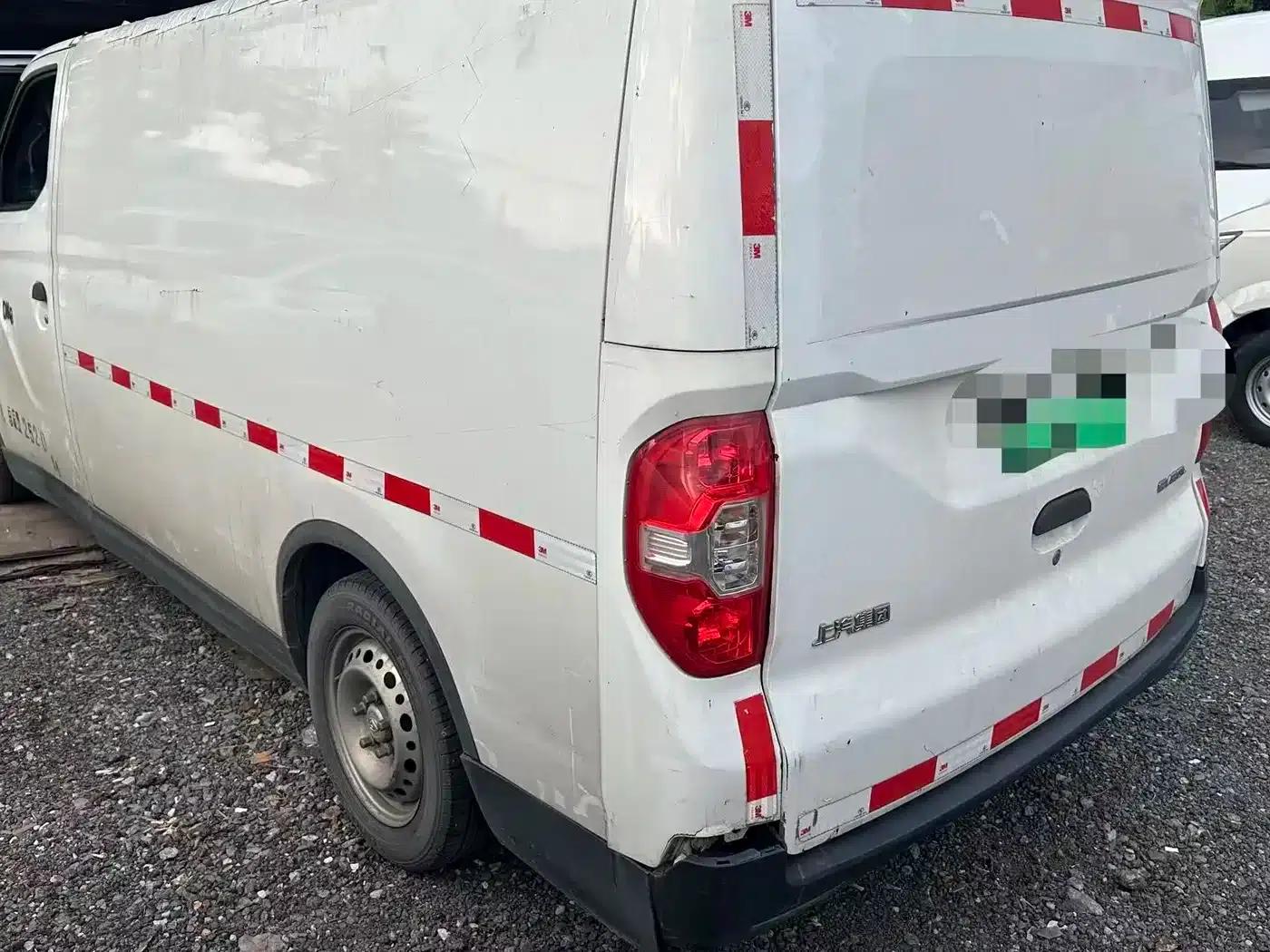 Maxus EV30 2019 Urban Logistics Vehicle Intelligent Connected Edition Long Wheelbase Menguli 35kWh — миниатюра 4