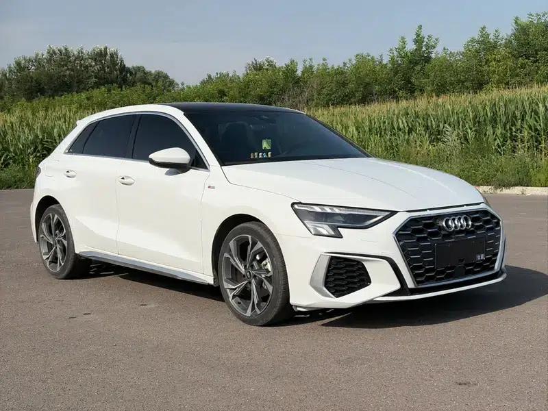 Audi A3 2023 Facelift Sportback 35 TFSI Fashion Sporty Model — миниатюра 3