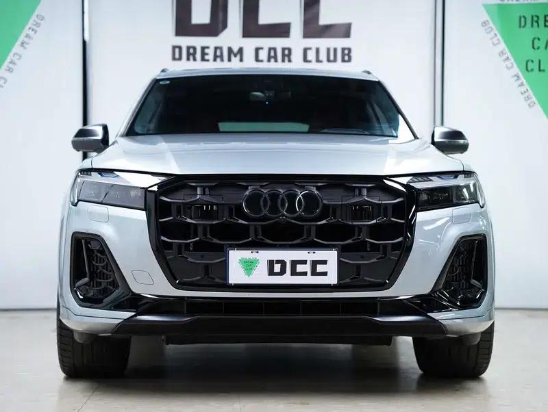 Audi SQ7 2024 4.0 TFSI Dark Knight Edition — миниатюра 2