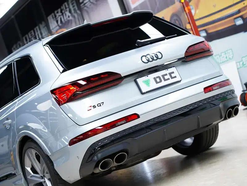 Audi SQ7 2024 4.0 TFSI Dark Knight Edition — миниатюра 13