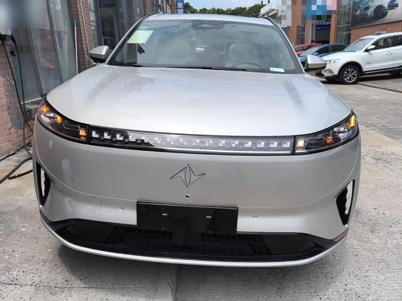 Dongfeng eπ eπ008 2025 210 Ultra Range-Extended Version 5 Seats — миниатюра 2