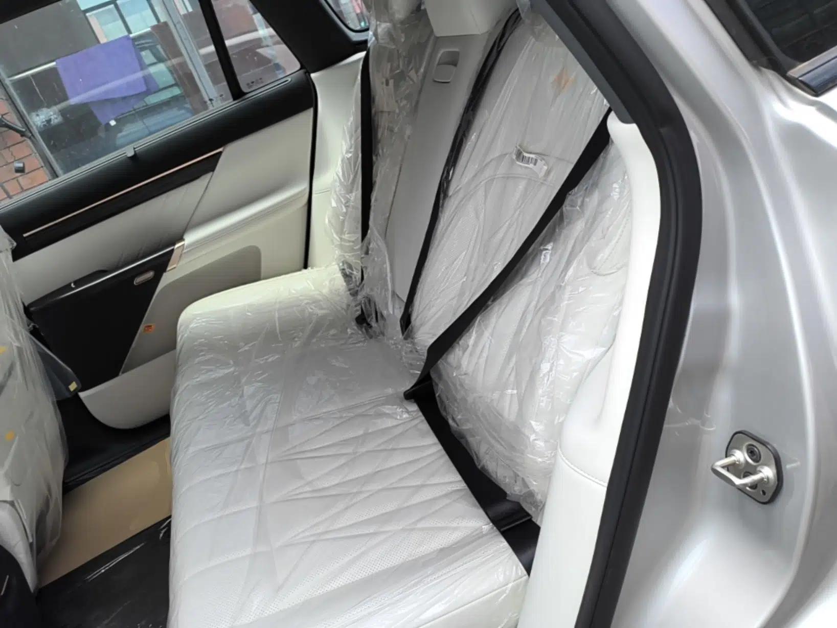 Dongfeng eπ eπ008 2025 210 Ultra Range-Extended Version 5 Seats — миниатюра 25