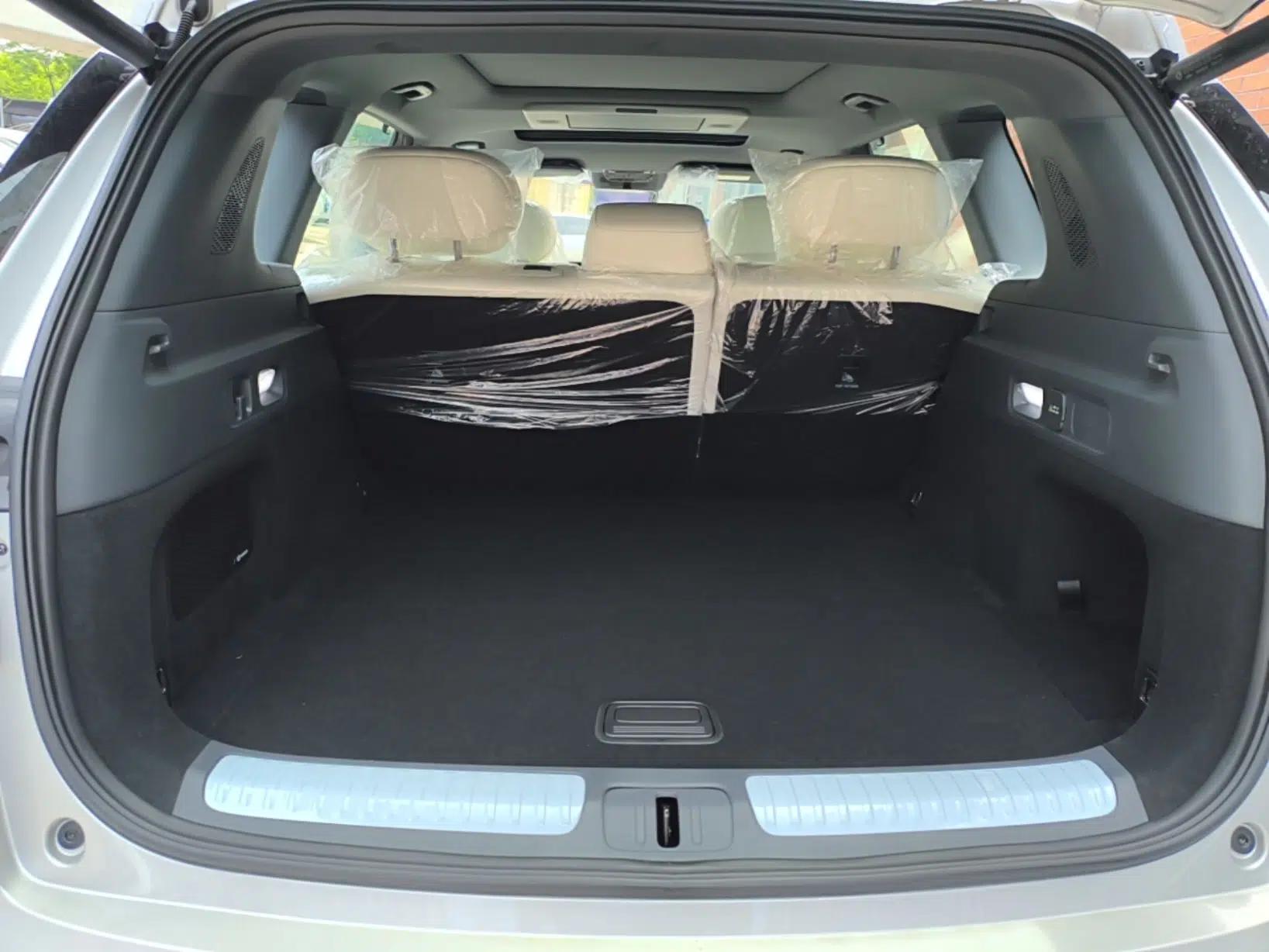 Dongfeng eπ eπ008 2025 210 Ultra Range-Extended Version 5 Seats — миниатюра 27