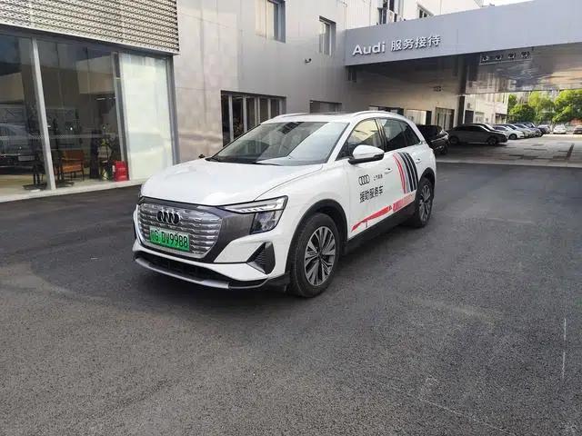 Audi Q5 e-tron 2023 Model 40 e-tron Shining Edition - Premium Outfit