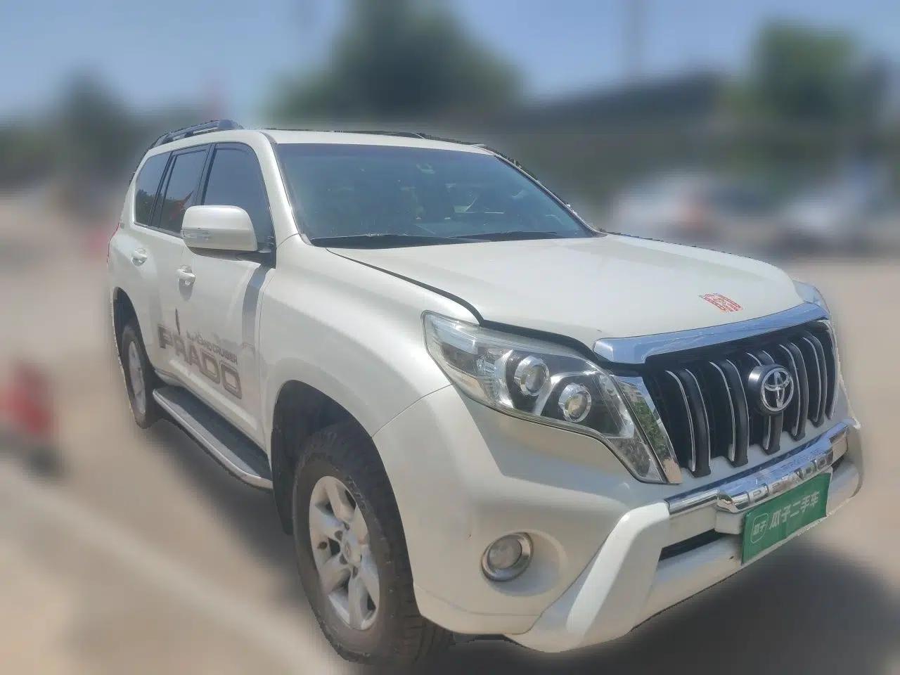 Toyota Prado 2016 2.7L Automatic Standard Edition — миниатюра 3