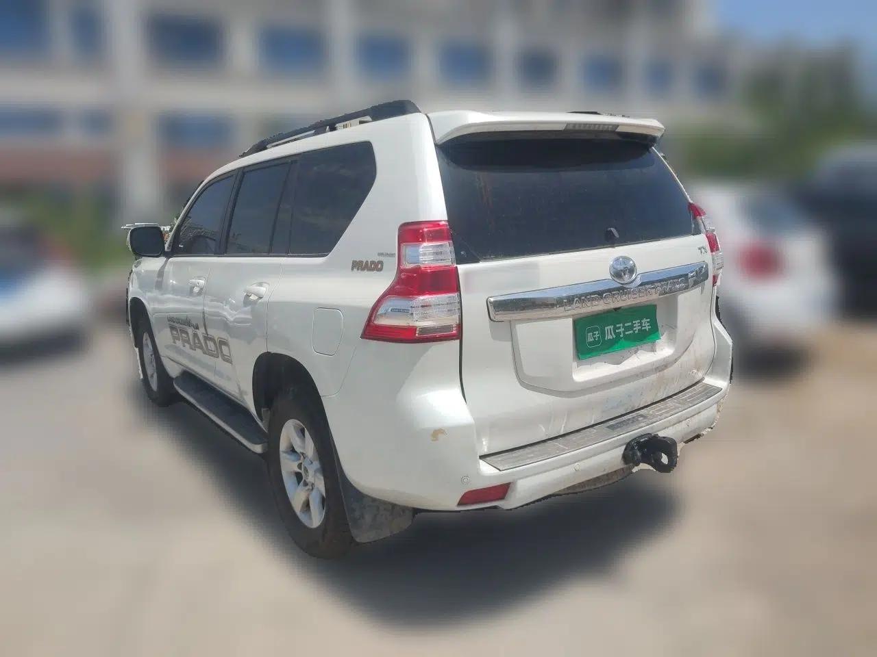 Toyota Prado 2016 2.7L Automatic Standard Edition — миниатюра 4