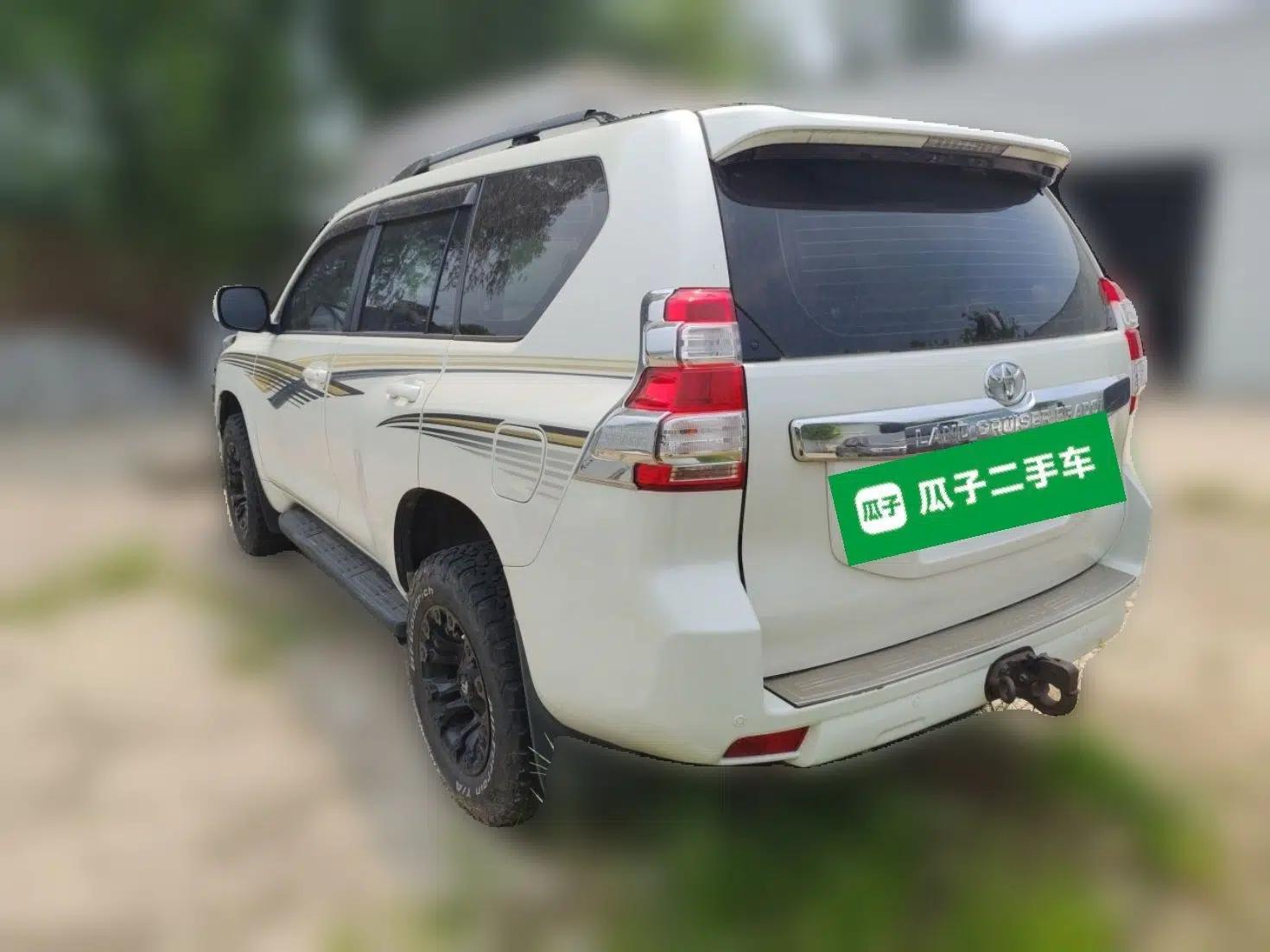 Toyota Prado 2016 2.7L Automatic Standard Edition — миниатюра 4