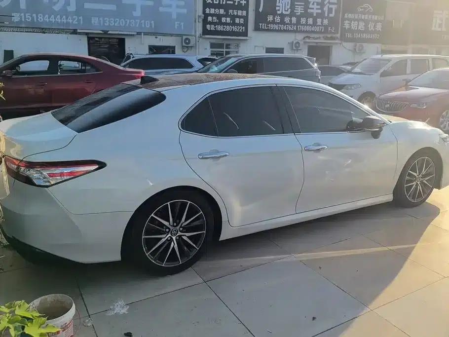 Camry 2021 Hybrid 2.5HGVP Leading Edition — миниатюра 3