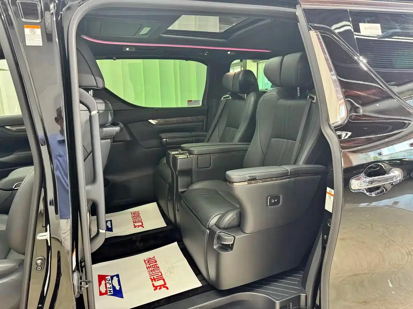 2021 Alphard Hybrid 2.5L Premium Edition — миниатюра 8