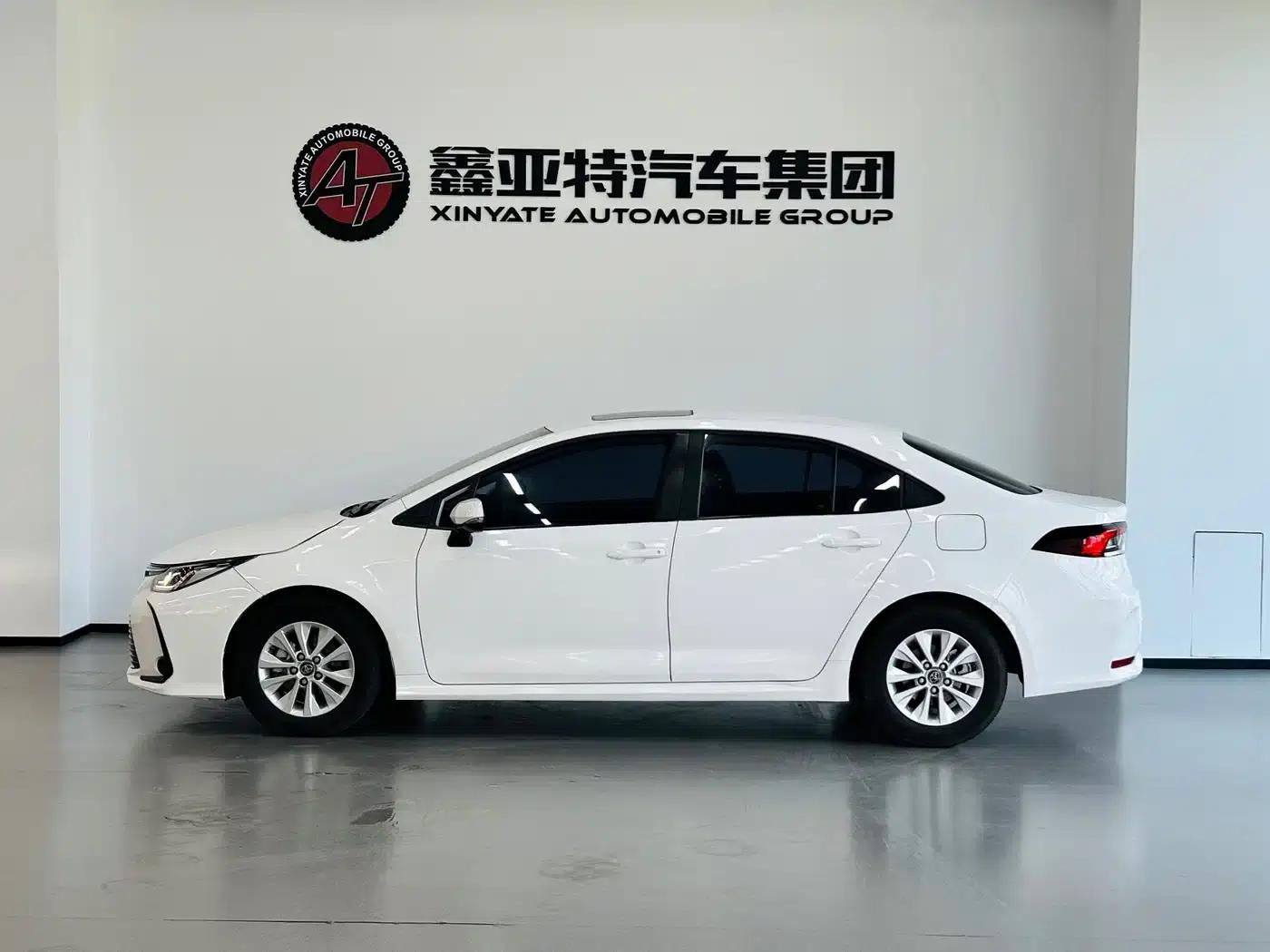 2021 Toyota Corolla TNGA 1.5L CVT Elite Edition — миниатюра 3