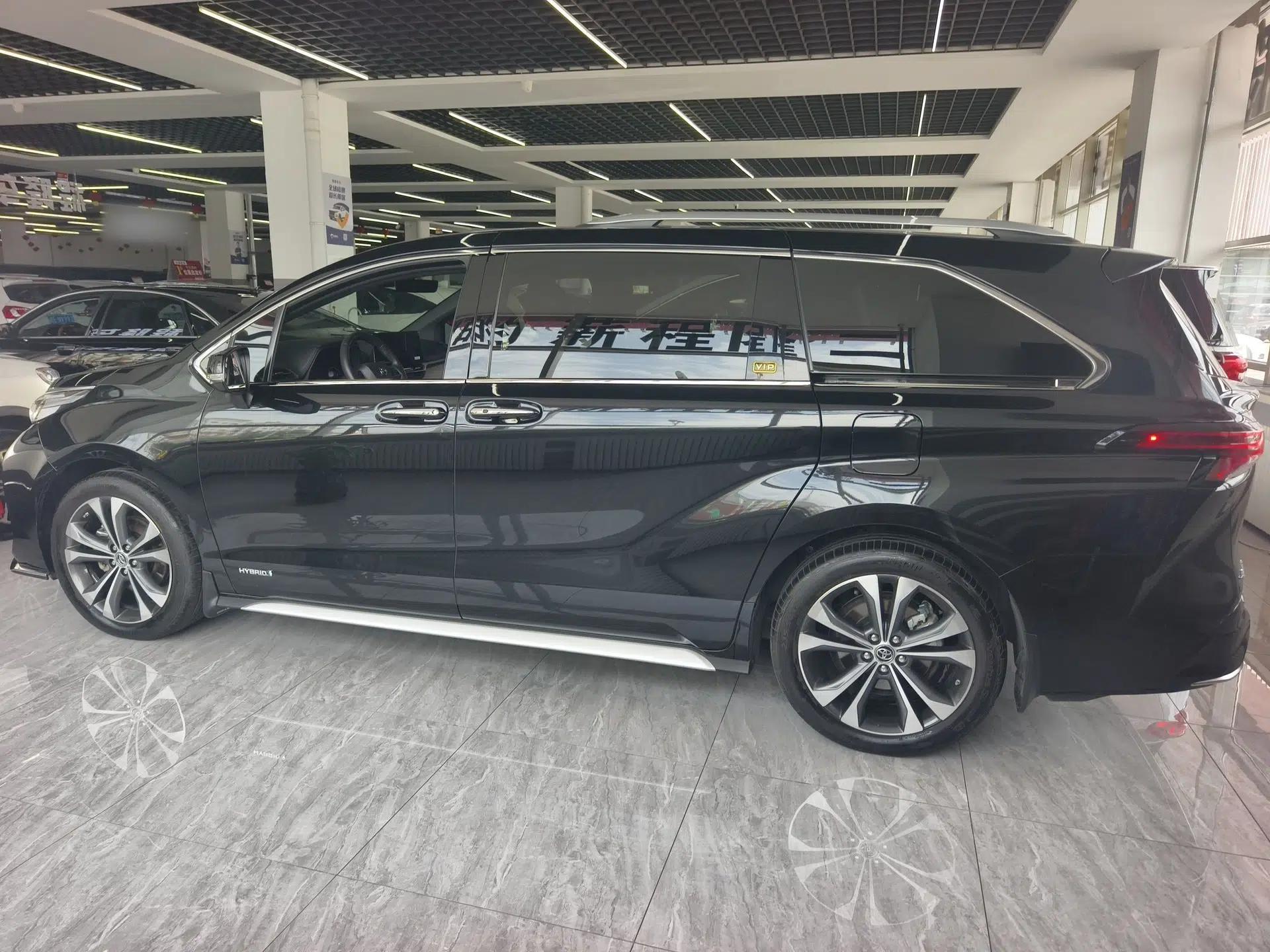 Toyota Granvia 2023 2.5L Hybrid Prestige VIP Edition — миниатюра 7