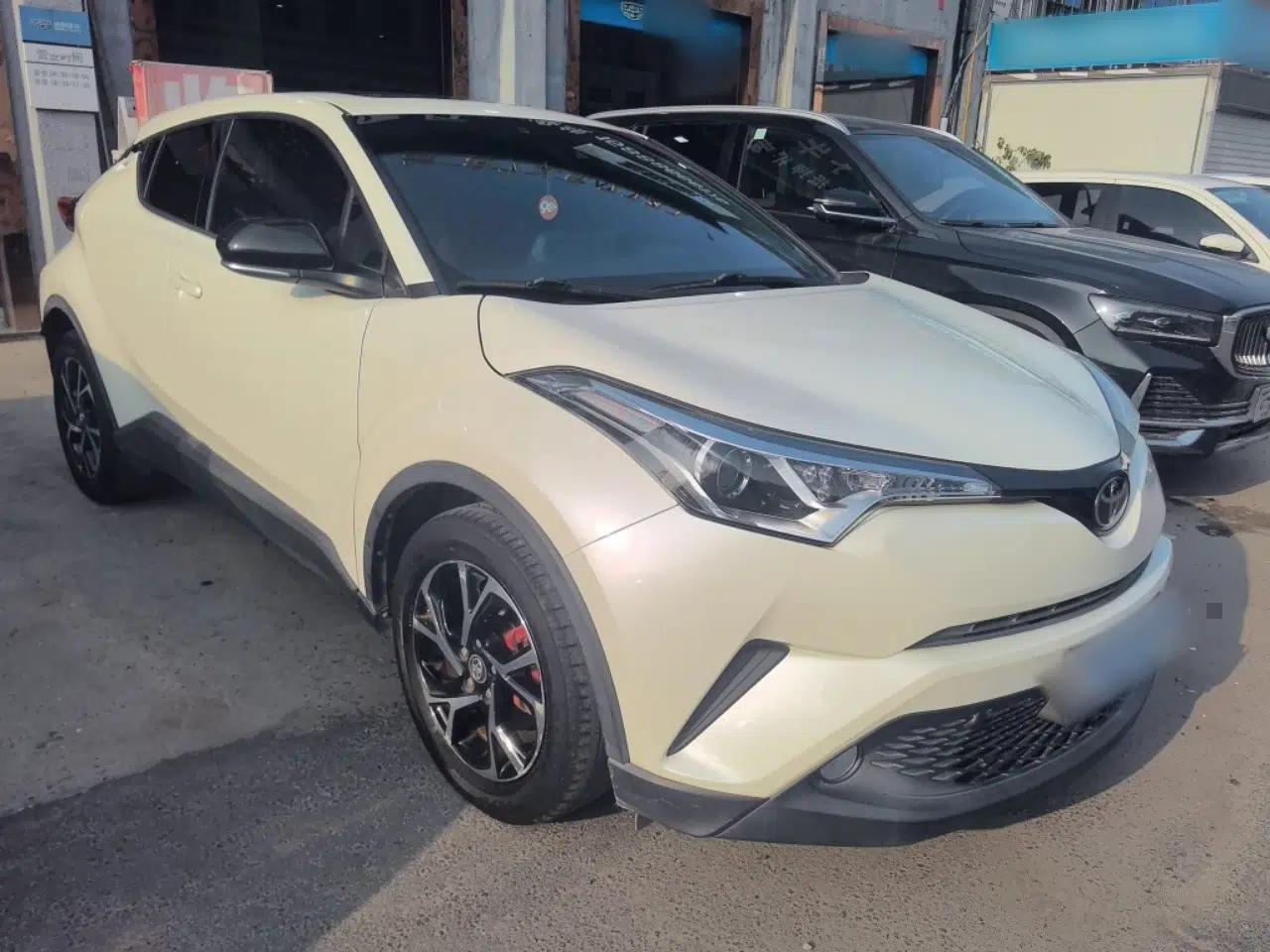 Toyota C-HR 2018 2.0L Leading with Sunroof China VI Standard — миниатюра 3
