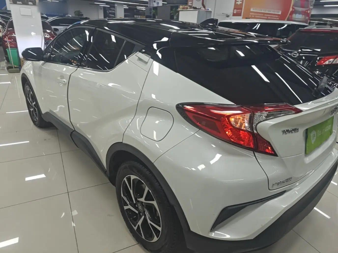 Toyota C-HR 2020 2.0L Leading Edition — миниатюра 13