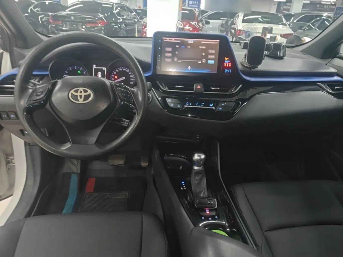 Toyota C-HR 2020 2.0L Leading Edition — миниатюра 17