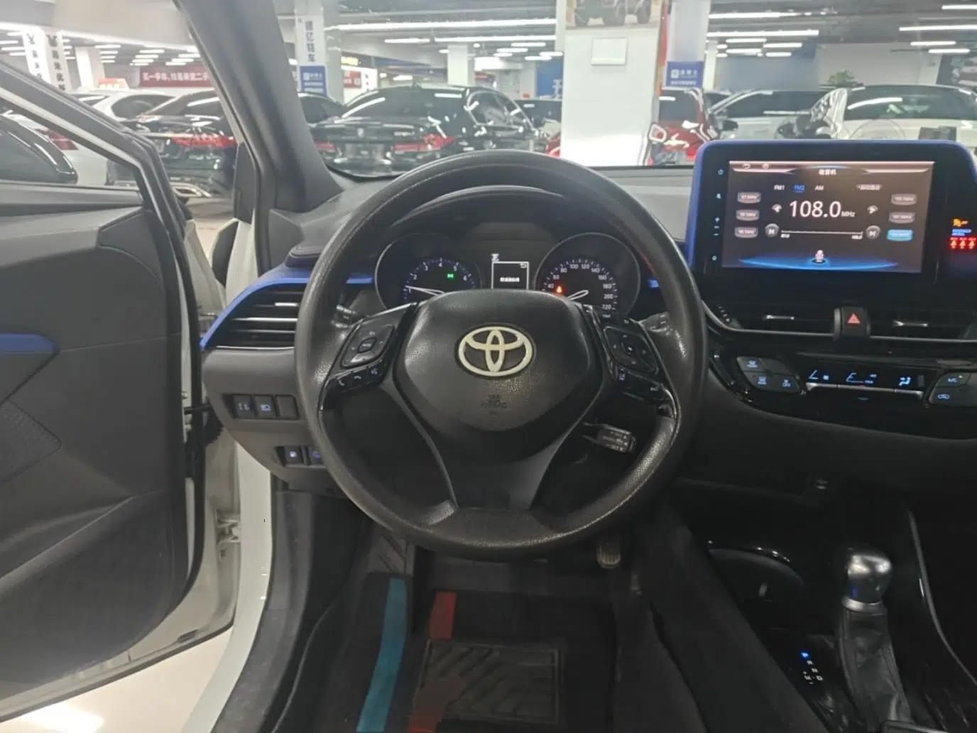 Toyota C-HR 2020 2.0L Leading Edition — миниатюра 18