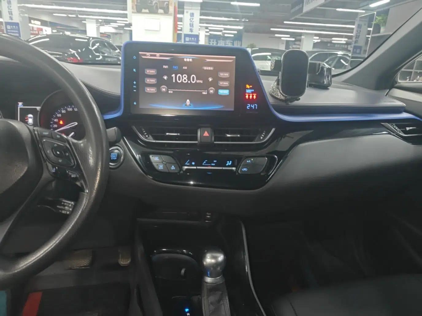 Toyota C-HR 2020 2.0L Leading Edition — миниатюра 20