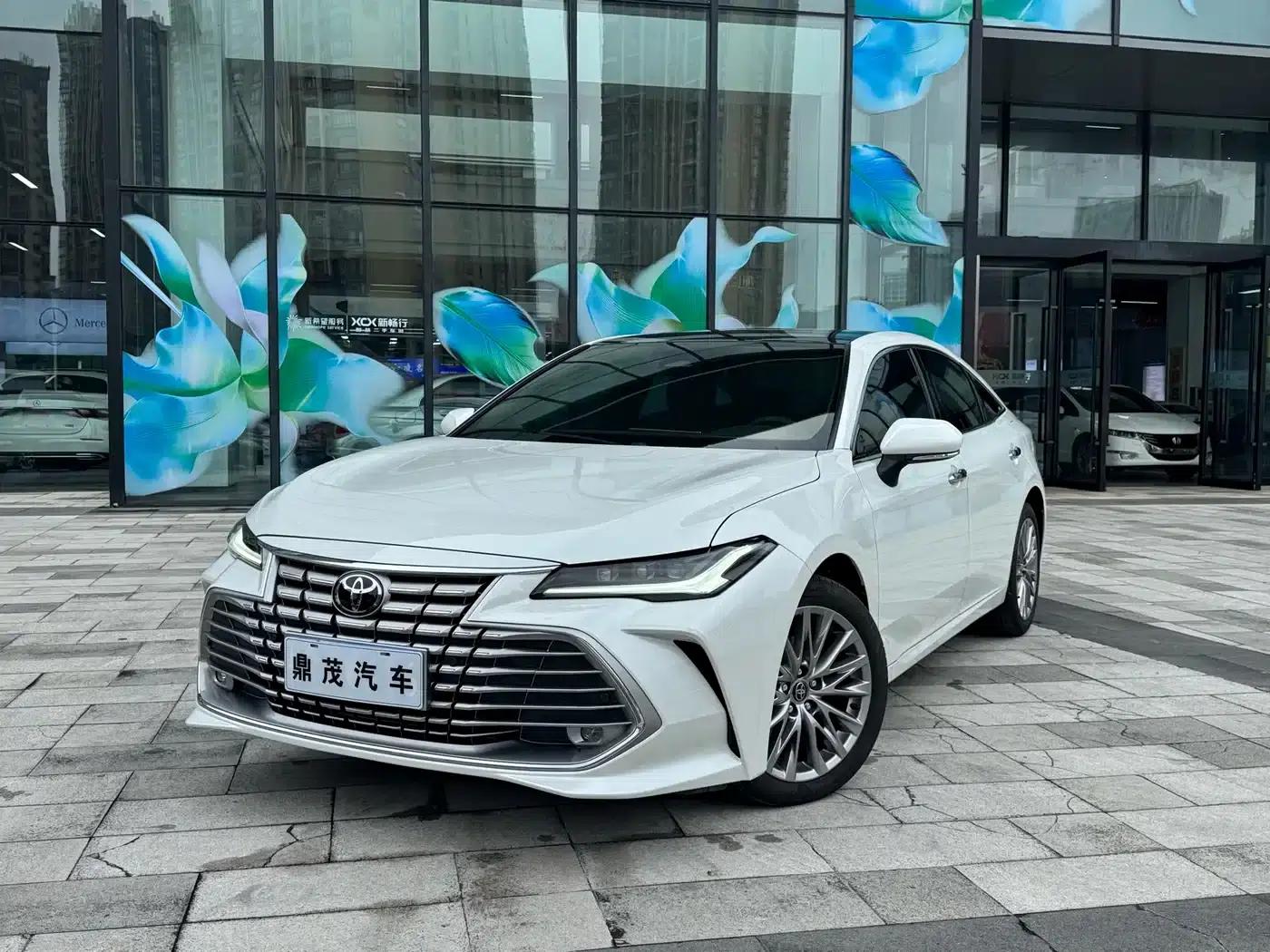 2024 Toyota Avalon 2.0L Luxury Edition — миниатюра 1