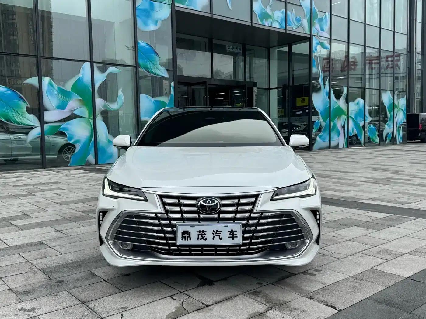 2024 Toyota Avalon 2.0L Luxury Edition — миниатюра 2