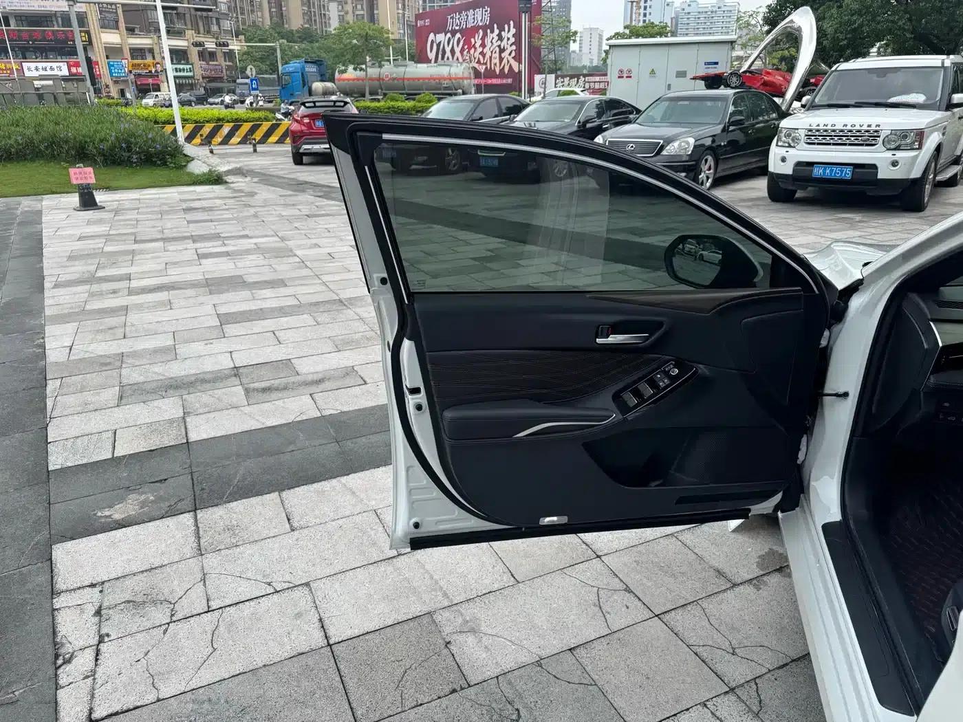 2024 Toyota Avalon 2.0L Luxury Edition — миниатюра 17