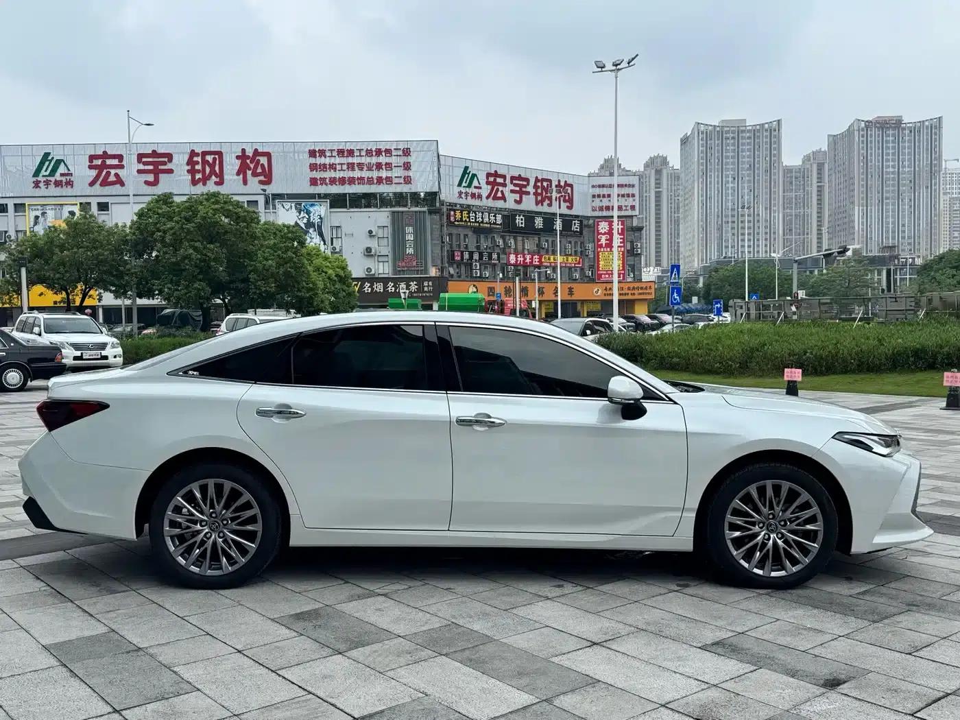 2024 Toyota Avalon 2.0L Luxury Edition — миниатюра 5