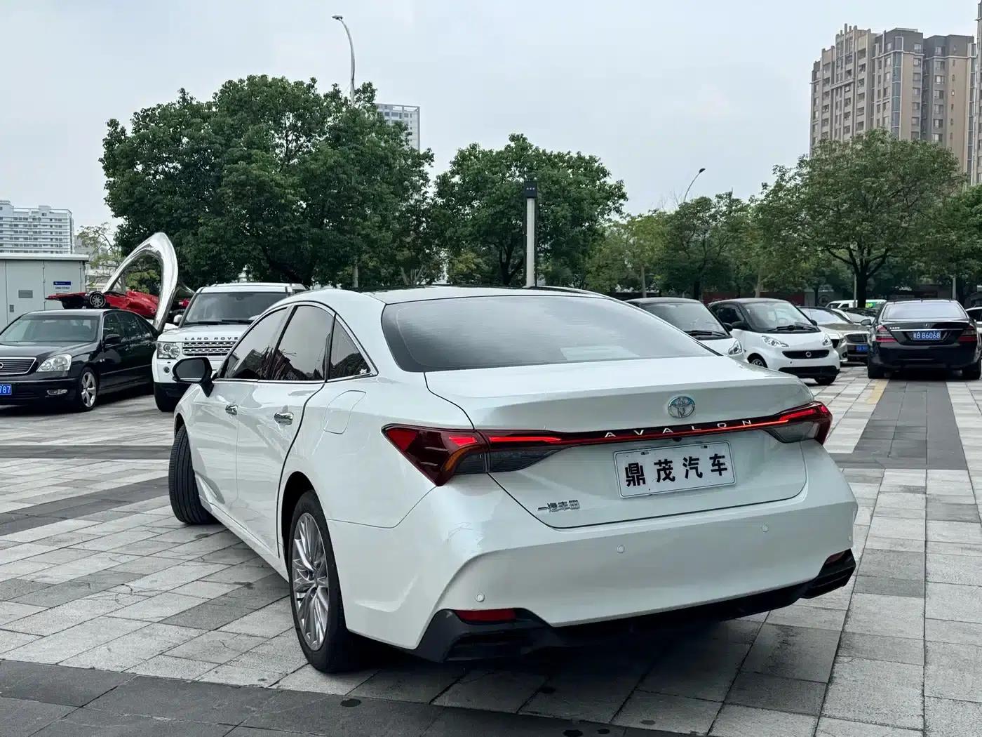 2024 Toyota Avalon 2.0L Luxury Edition — миниатюра 7
