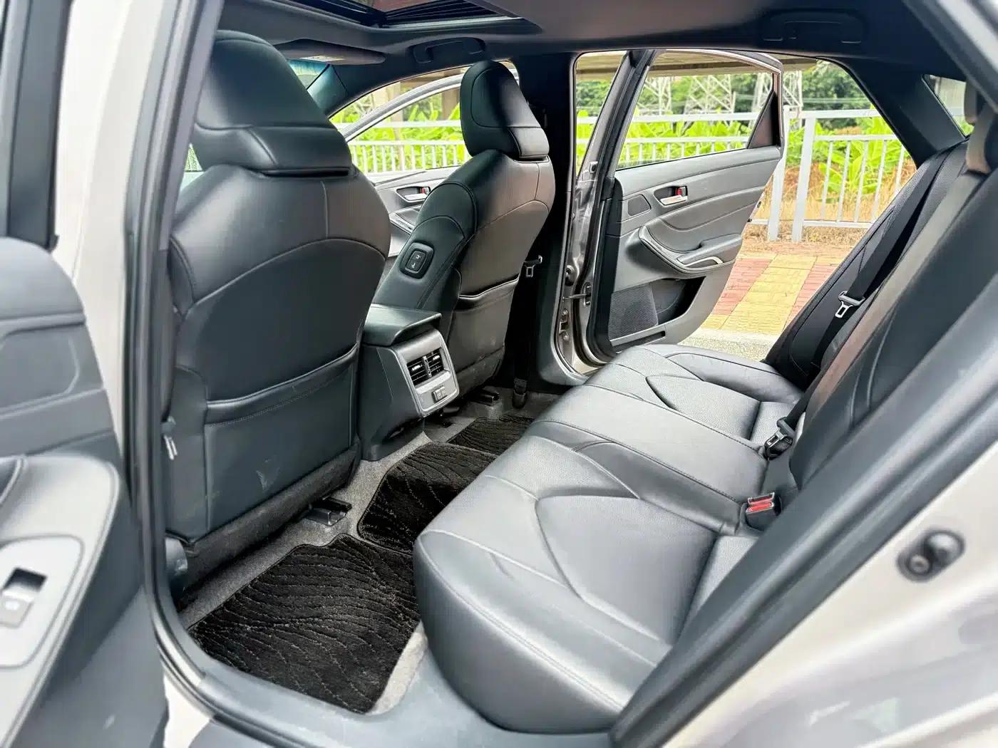 2023 Toyota Avalon 2.5L Luxury Edition — миниатюра 8