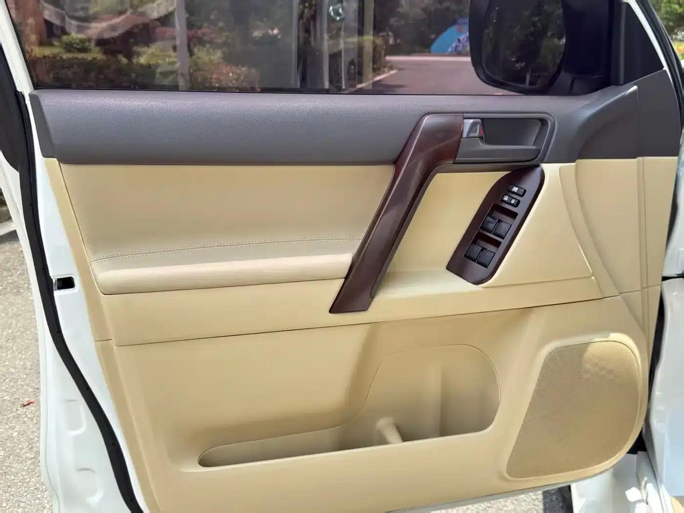 2017 Prado (Imported) 3.0T Diesel Middle East Version — миниатюра 8