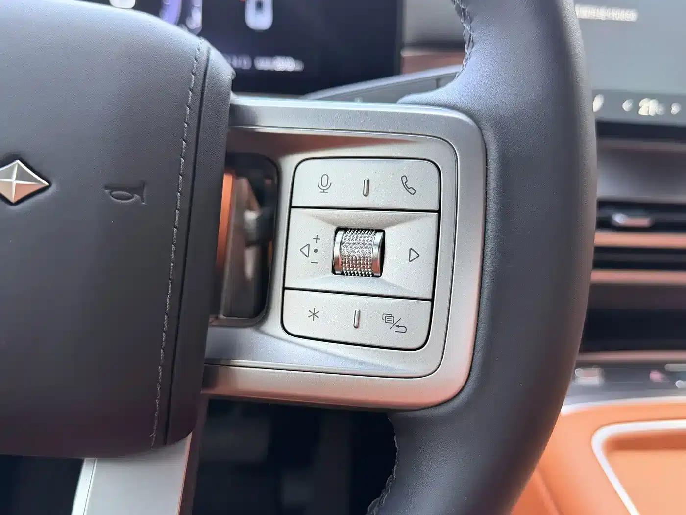 Titanium 7 2025 Model 190KM 4WD Ultra Edition — миниатюра 13