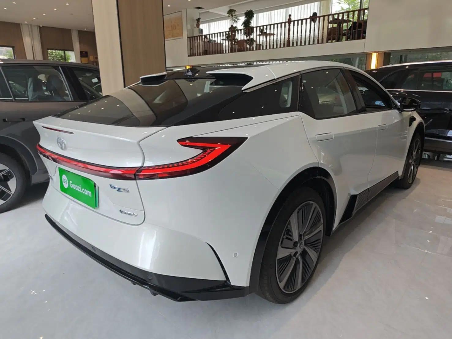 Toyota bZ5 2025 Model 550 PRO Smart Driving Edition — миниатюра 6