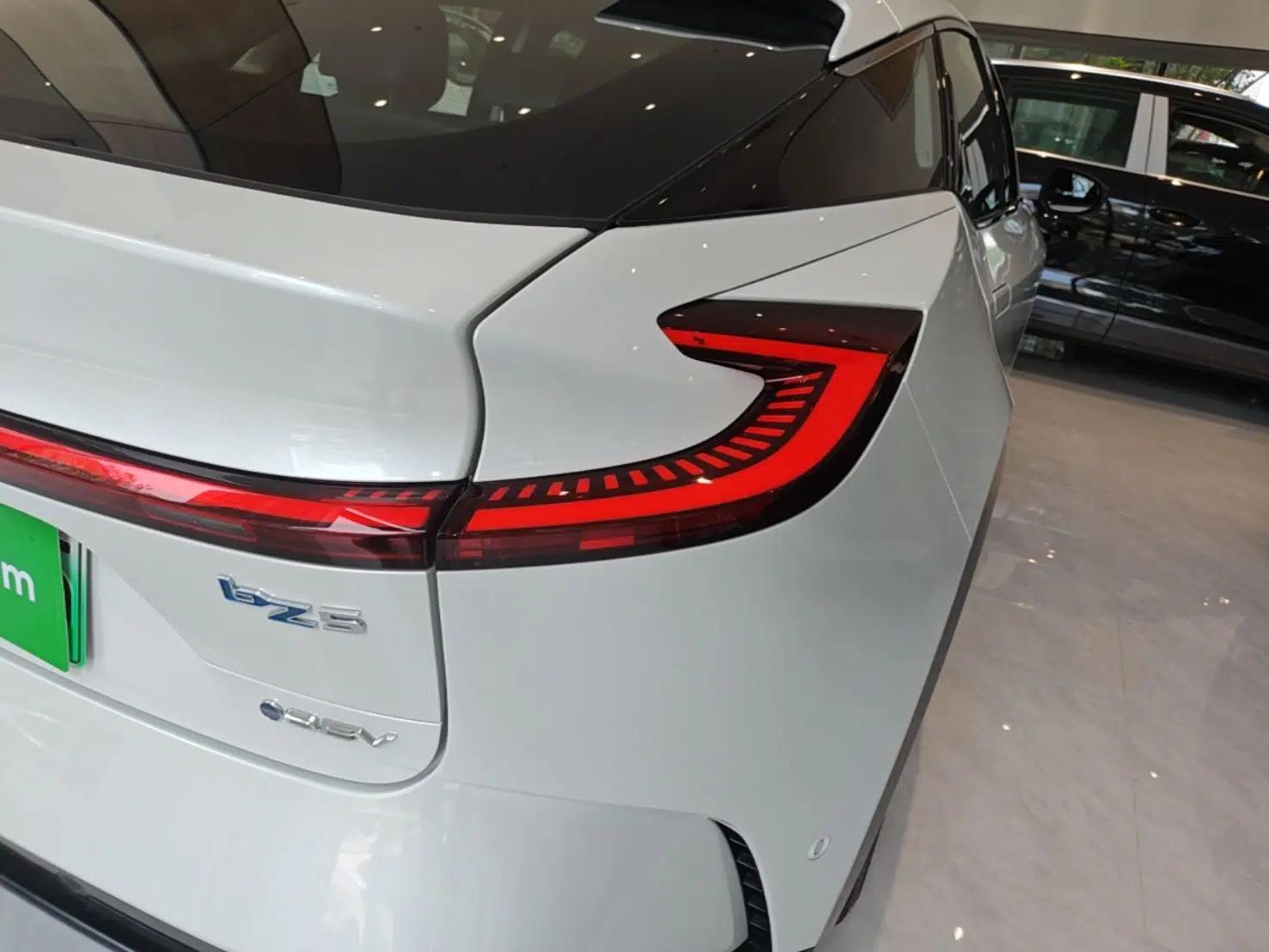 Toyota bZ5 2025 Model 550 PRO Smart Driving Edition — миниатюра 9