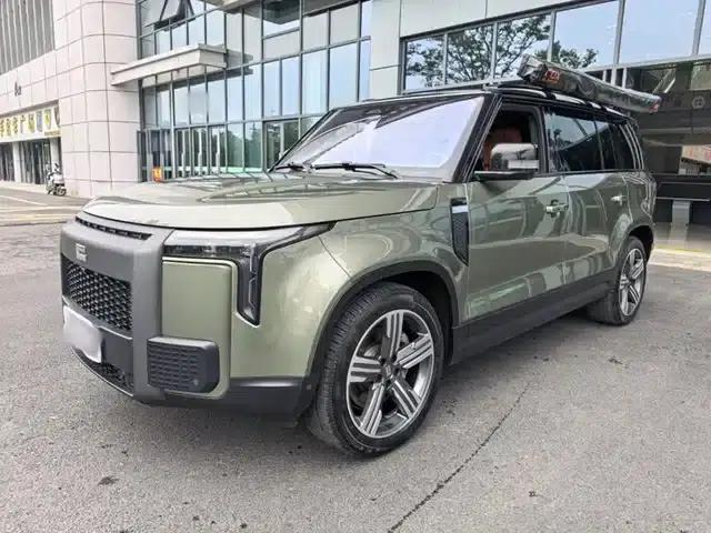 Extreme Stone 01 2023 Premium 6-Seater Edition