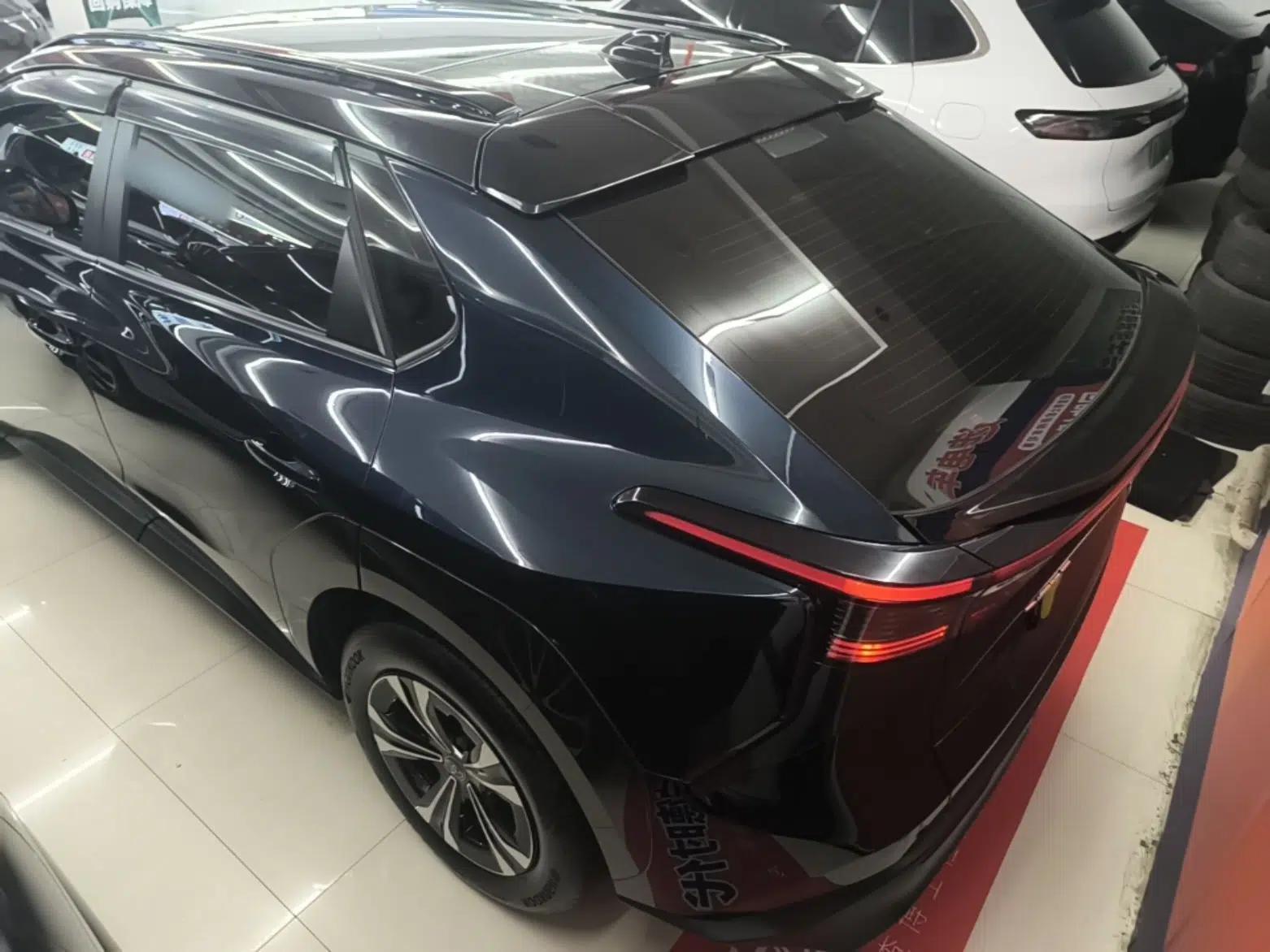 Toyota FAW bZ4X 2022 Four-Wheel-Drive High-Performance PRO Edition — миниатюра 4