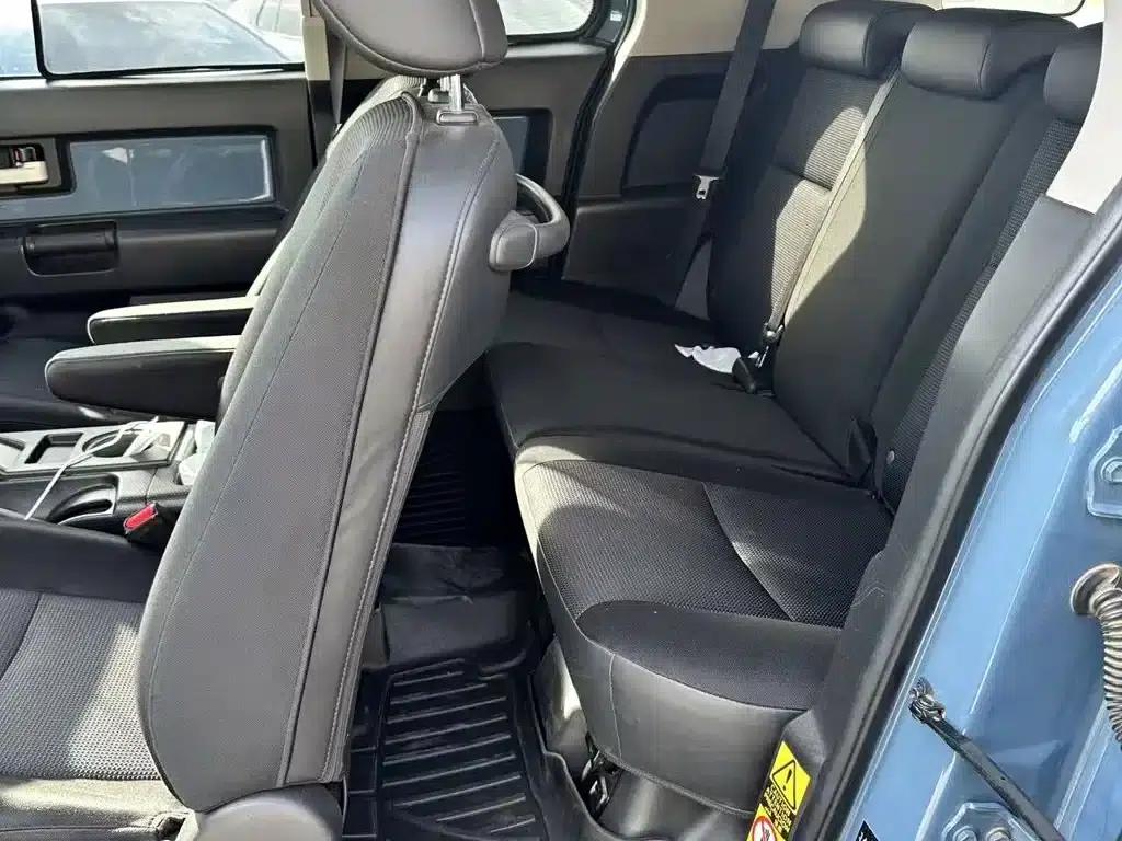2013 FJ Cruiser 4.0L — миниатюра 7