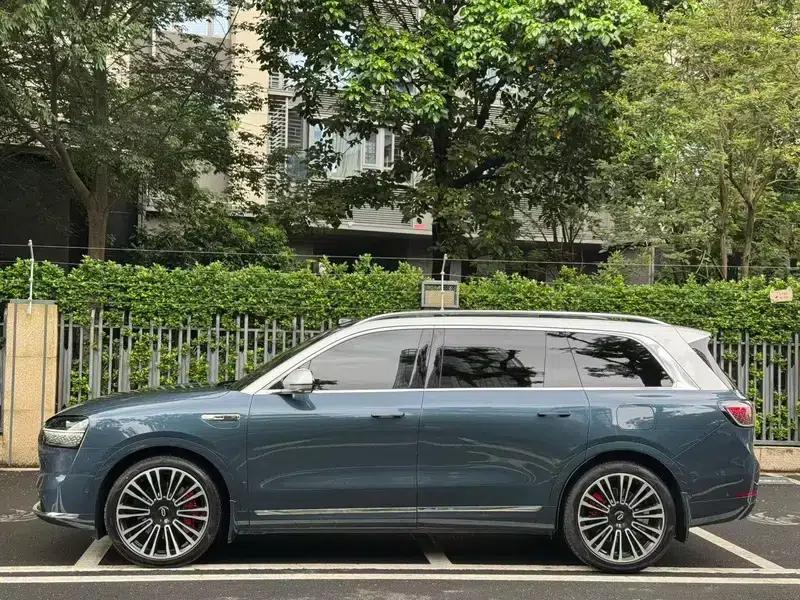 Wenjie M9 2024 Extended Range Max Six-Seater — миниатюра 3