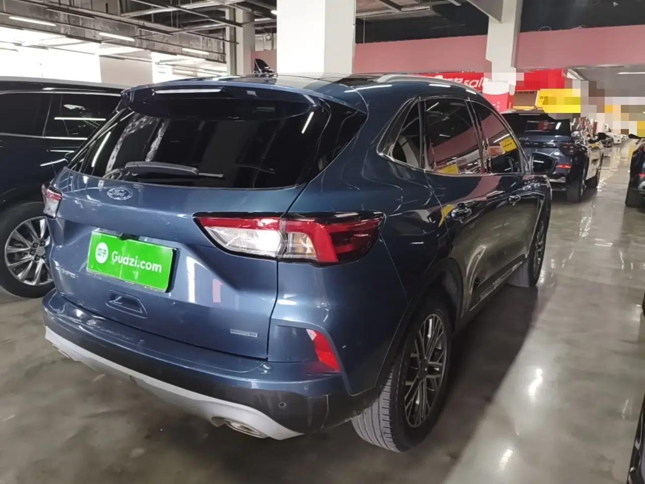 Ford Escape 2020 EcoBoost 245 Two-Wheel-Drive Titanium Edition — миниатюра 6