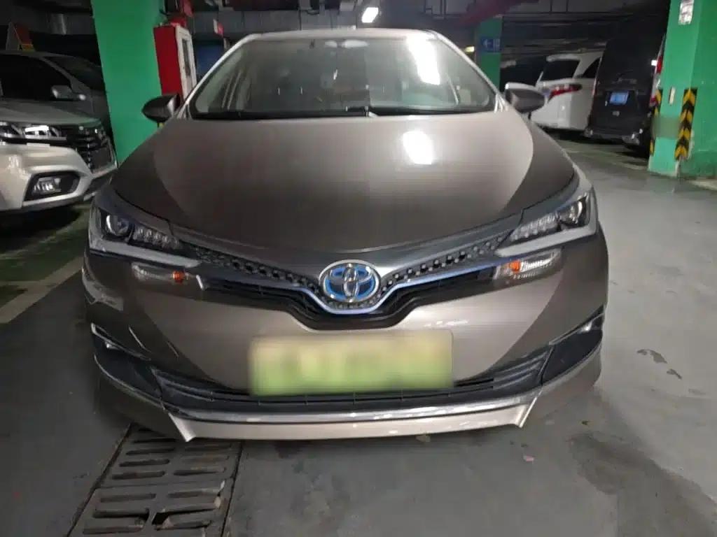 Corolla Hybrid E+ 2019 1.8L E-CVT Luxury Edition — миниатюра 3