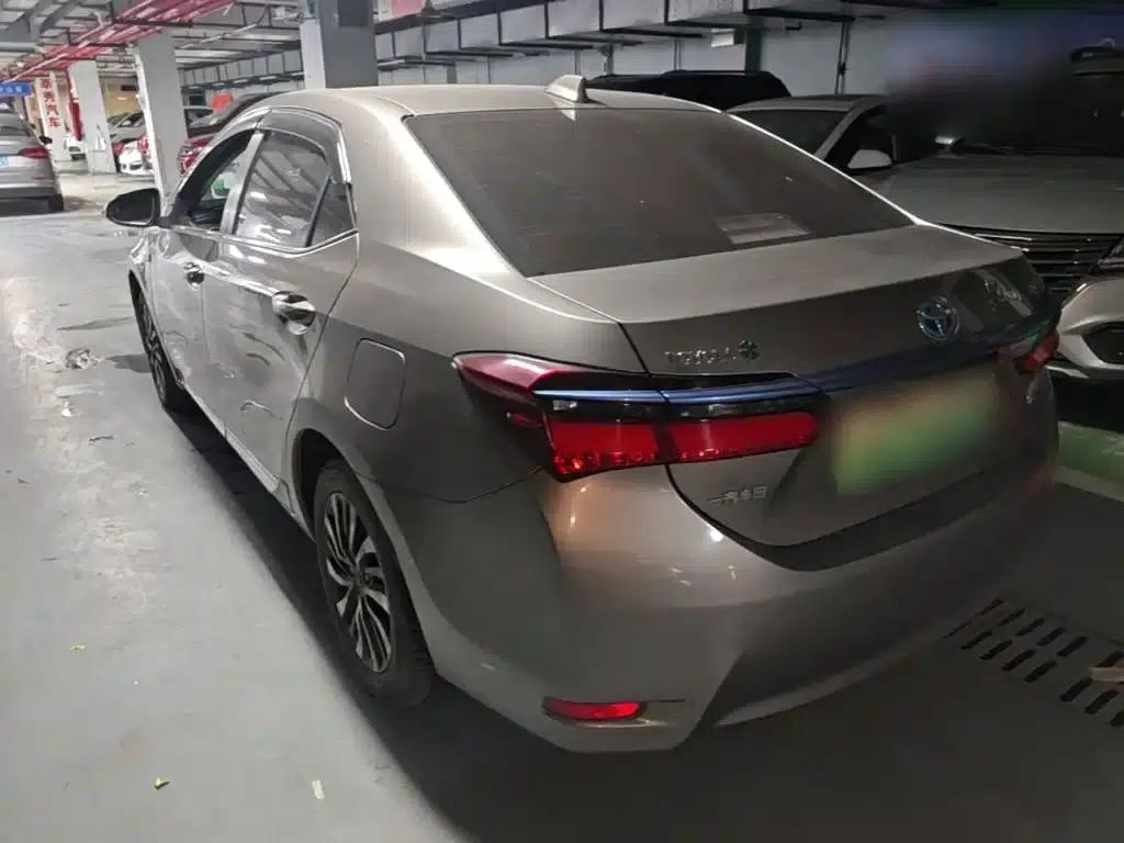 Corolla Hybrid E+ 2019 1.8L E-CVT Luxury Edition — миниатюра 5