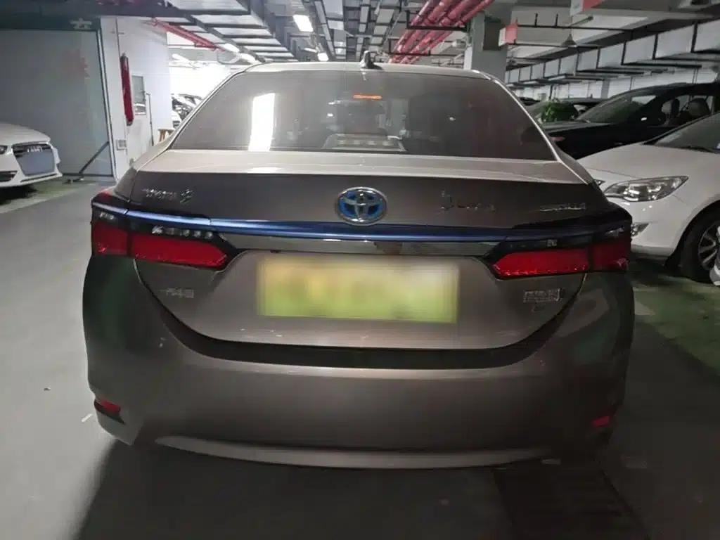 Corolla Hybrid E+ 2019 1.8L E-CVT Luxury Edition — миниатюра 6