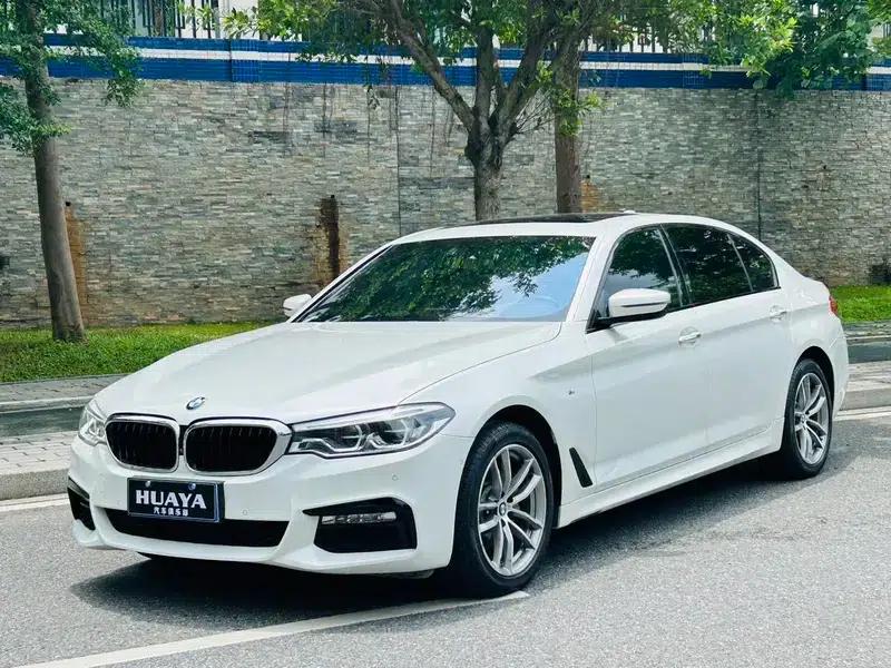 2018 BMW 5 Series 525Li M Sport Package — миниатюра 1