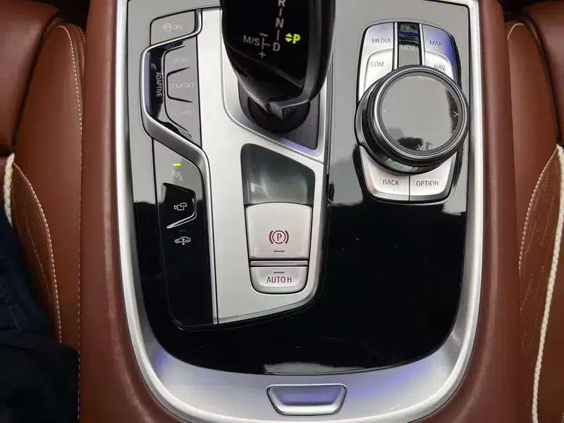 2019 BMW 7 Series 740Li xDrive Executive M Sport Package — миниатюра 8